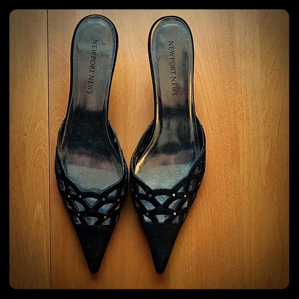 Newport news kitten heels, size 10.